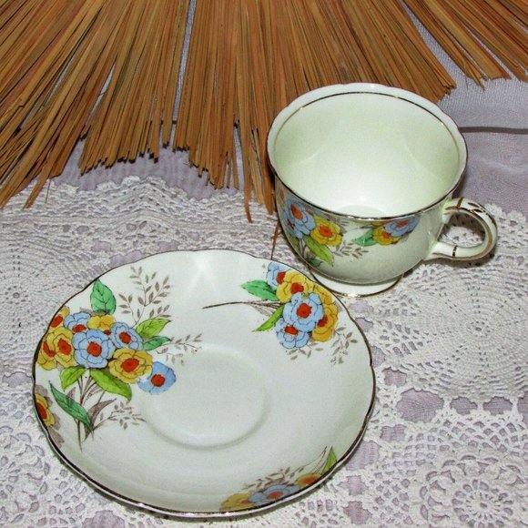 Vintage Foley Fine Bone China Teacup Hand Painted Cup & Saucer Cottagecore - Picture 3 of 7